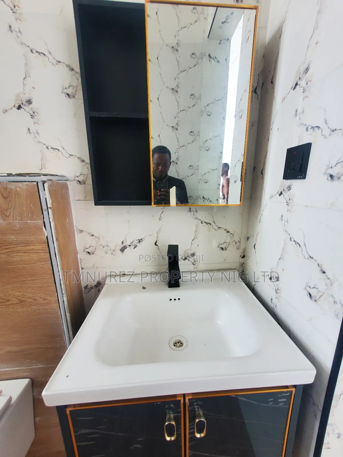 4bdrm Duplex in Ikota Estate for sale in Ikota
