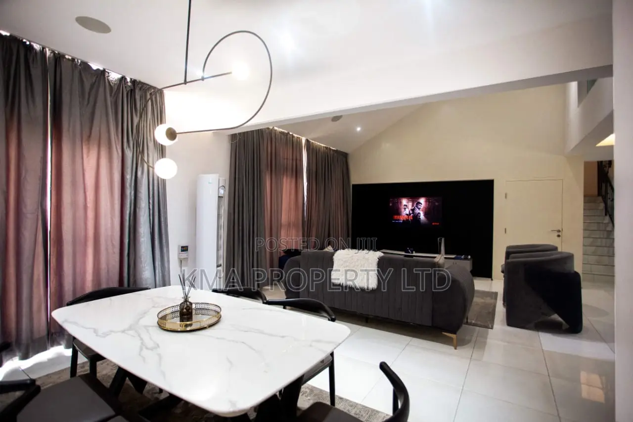 Luxurious 3 Bedroom Apartment With Snooker and Private Cinema in Osapa london