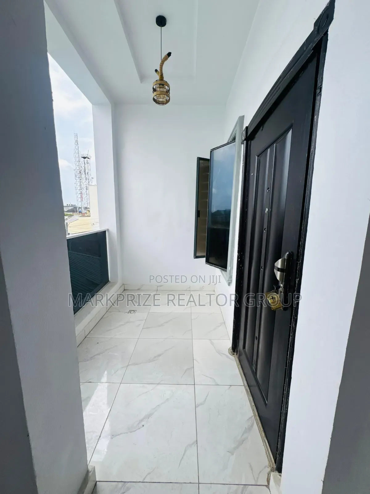 3bdrm Apartment In Surulere Lagos For Sale in Surulere
