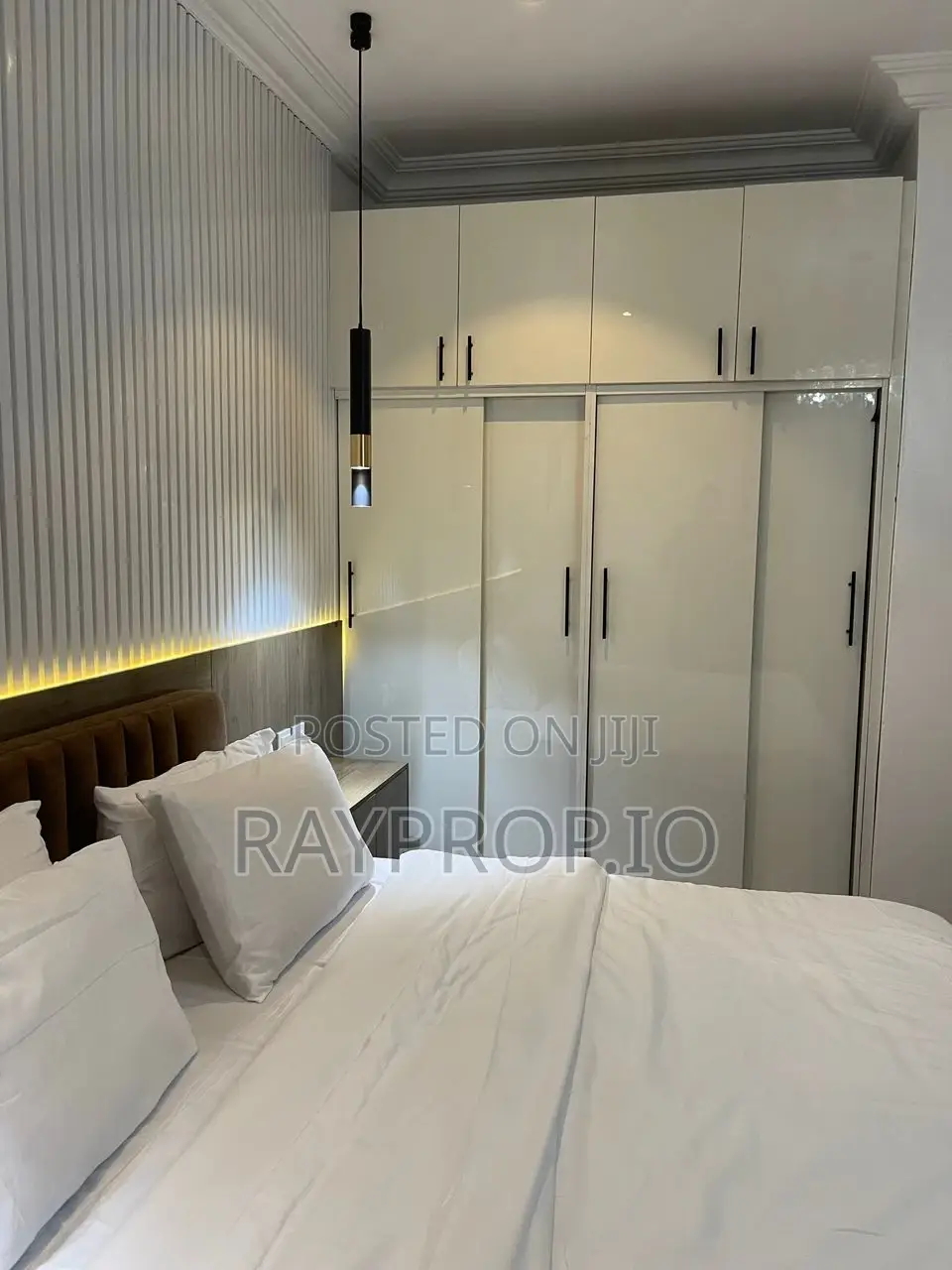 950317rt - 1 Bedroom Shortlet in Lekki Phase 1 in Lekki Phase 1