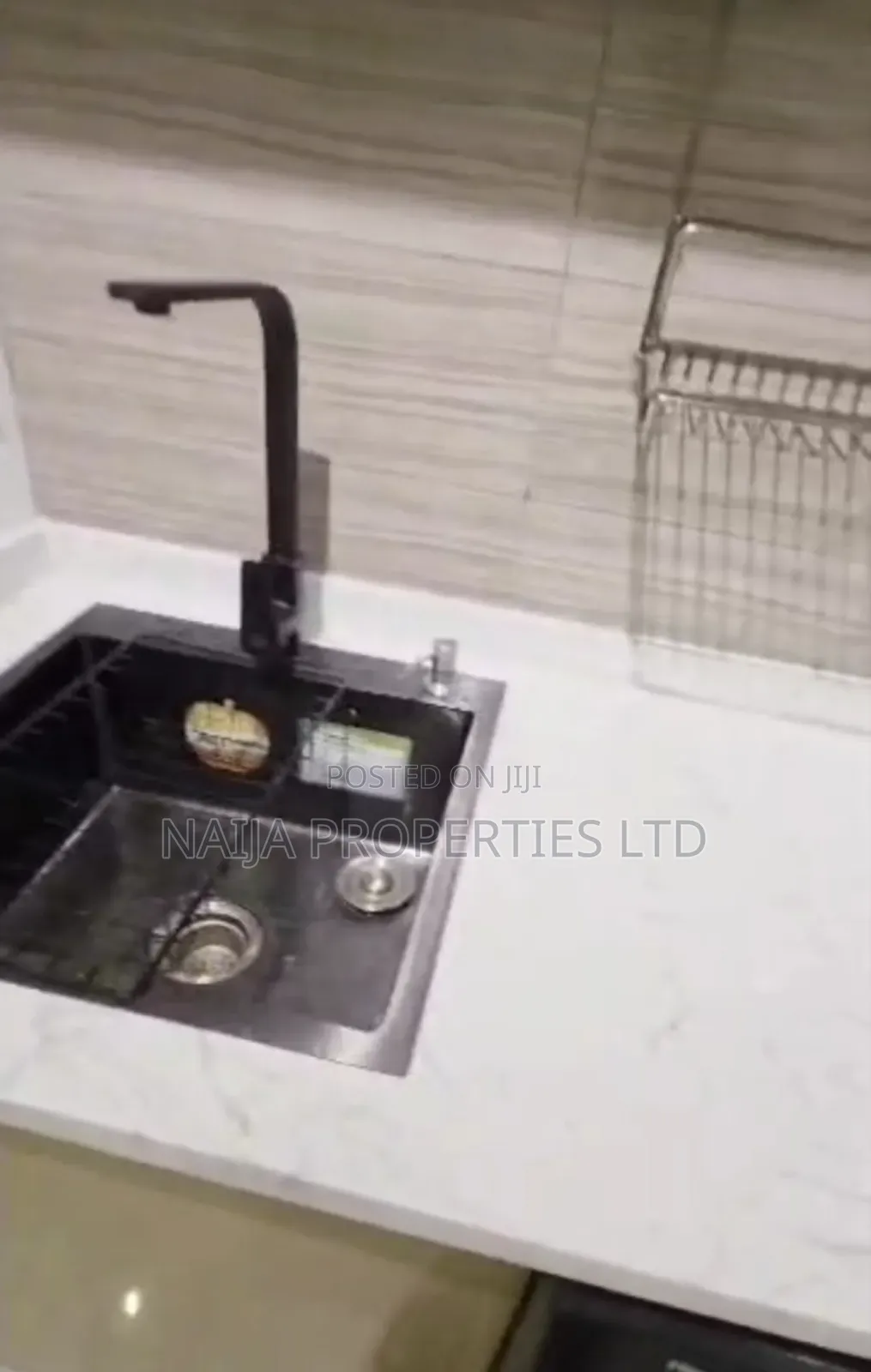 3bdrm Penthouse in Agungi, Lekki for sale in Lekki