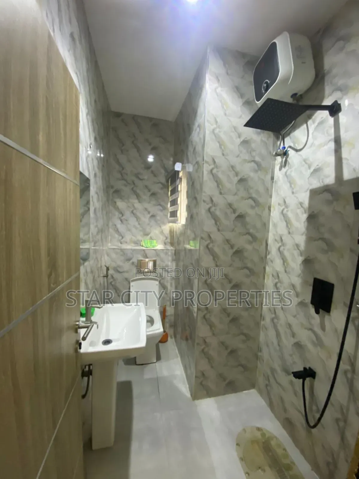 3bdrm Duplex in Gra for rent in Ogudu GRA