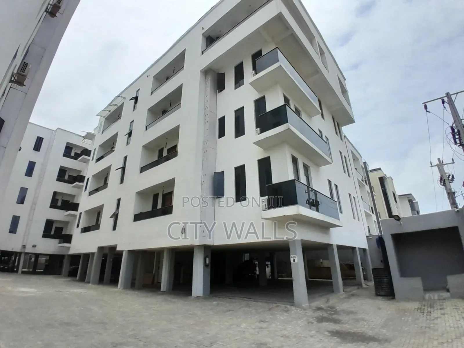 Furnished 2bdrm Block of Flats in Ikate for rent in Ikate