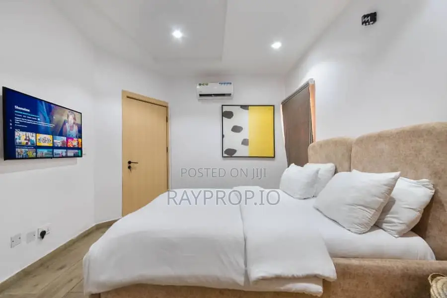 264833hz - 2 Bedroom Shortlet in Lekki Phase 1 in Lekki Phase 1