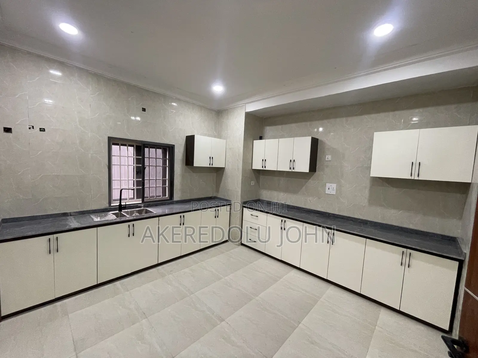 3bdrm Block of Flats in Katampe (Main) for sale in Katampe (Main)