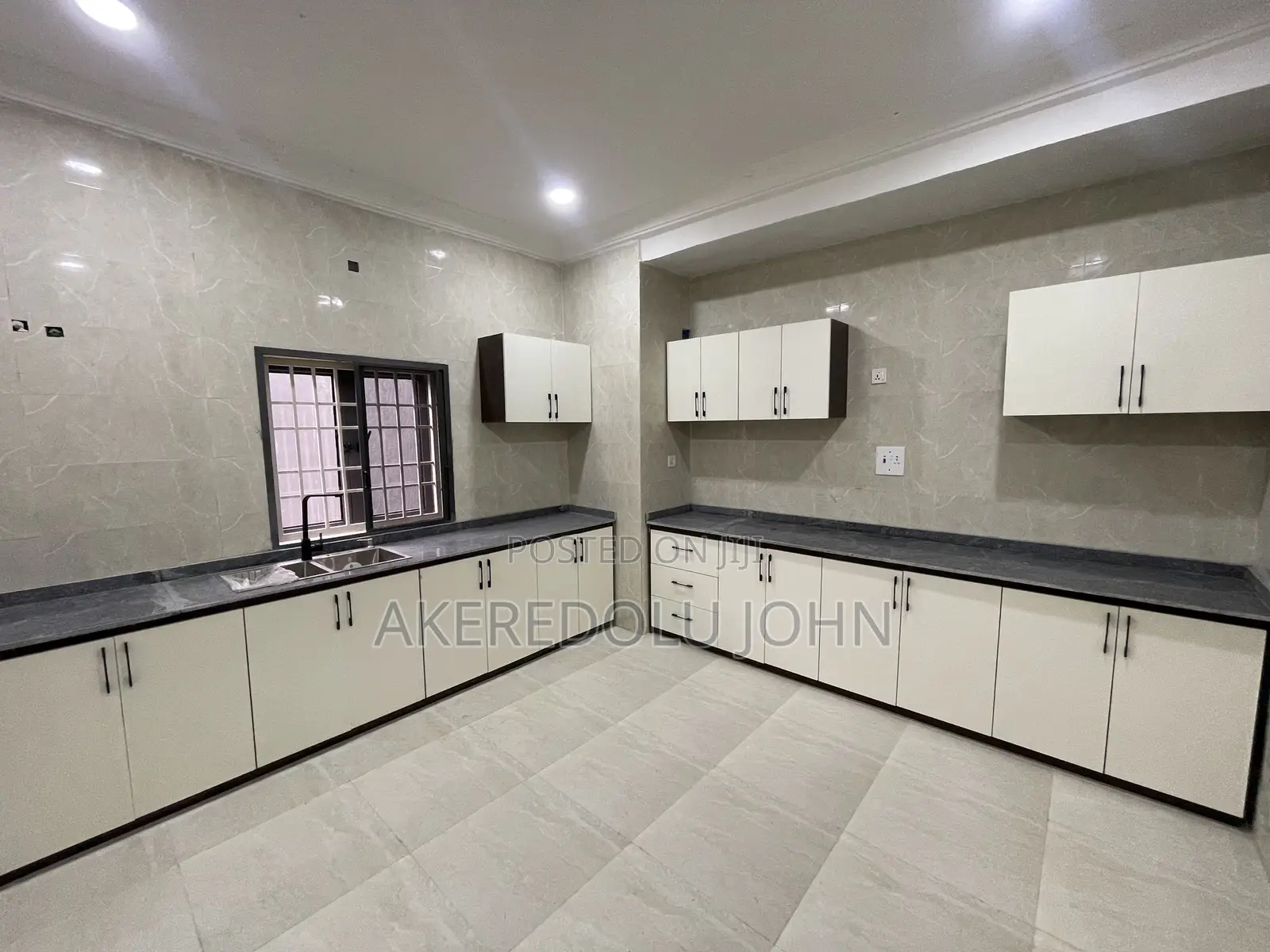 3bdrm Block of Flats in Katampe (Main) for sale in Katampe (Main)