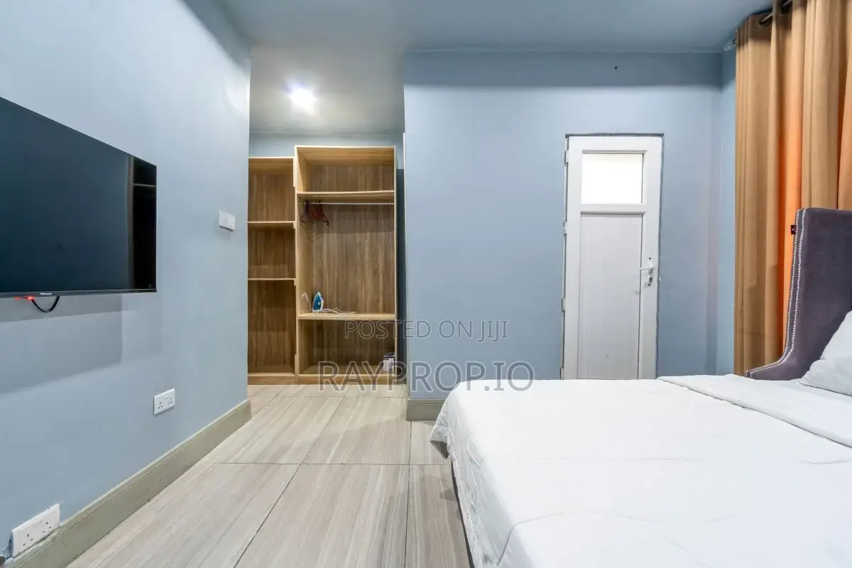 463297zb - 1 Bedroom Shortlet in Ikota Gra in Ikota