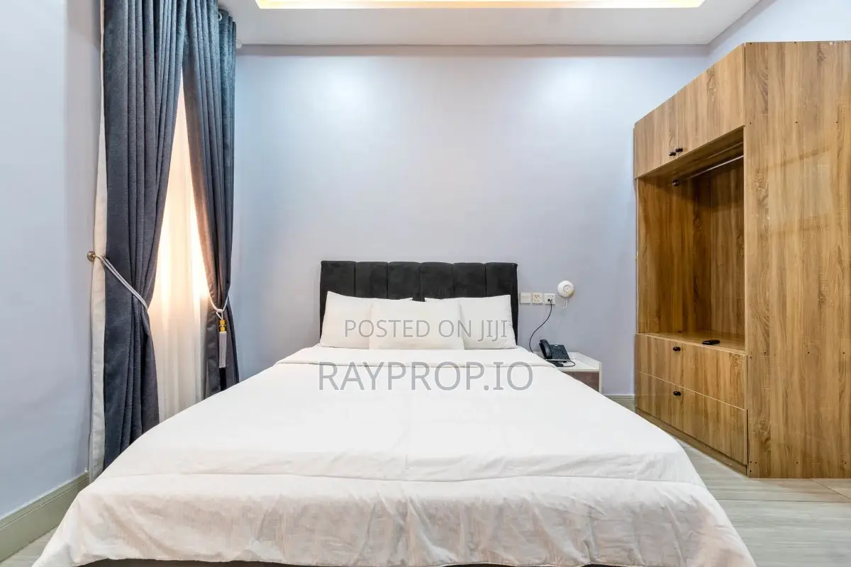 463297zb - 1 Bedroom Shortlet in Ikota Gra in Ikota