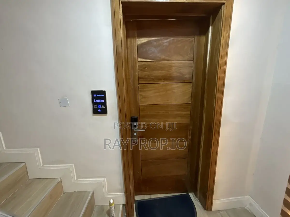 953280bb - 2 Bedroom Shortlet in Ikota Gra in Ikota