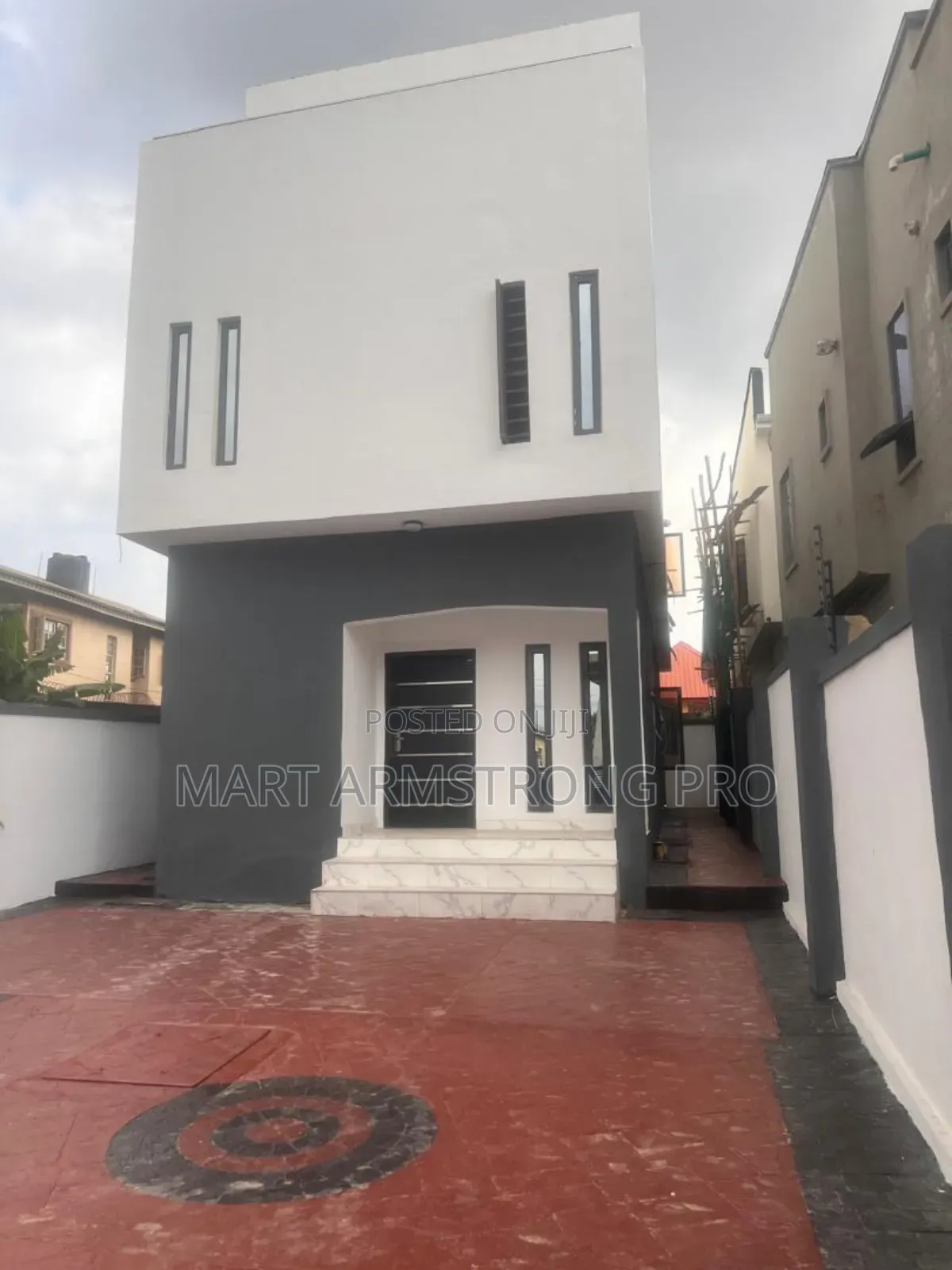 Furnished 4bdrm Duplex in Waterfront Estate for sale in Magodo Isheri