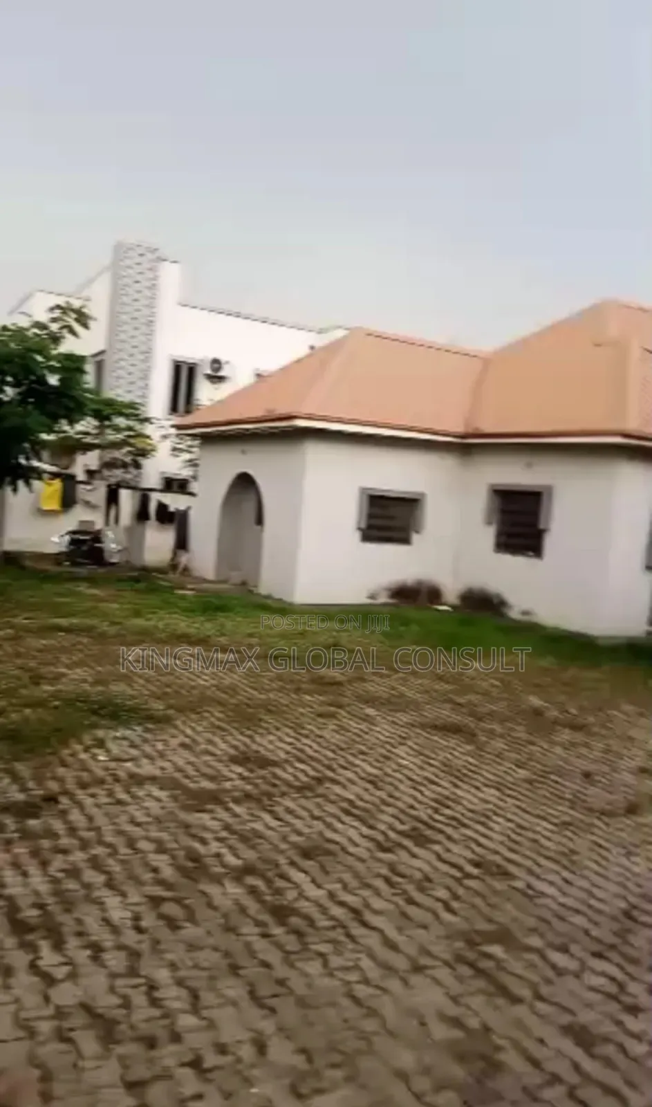 8bdrm Bungalow in Kado Abuja for sale in Kado