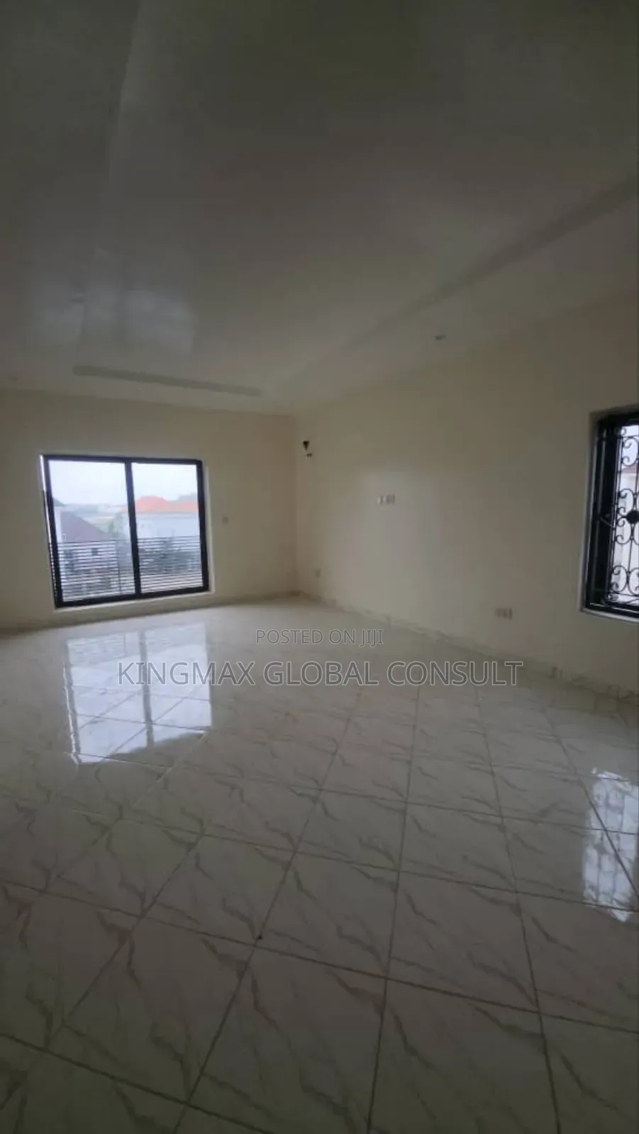 For Sale : Three (3) Floor Office Complex, Lettable Space in Wuye