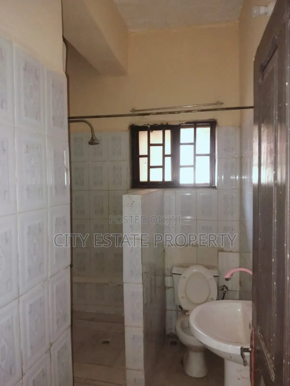 3bdrm Block of Flats in City Estate, Utako for rent in Utako