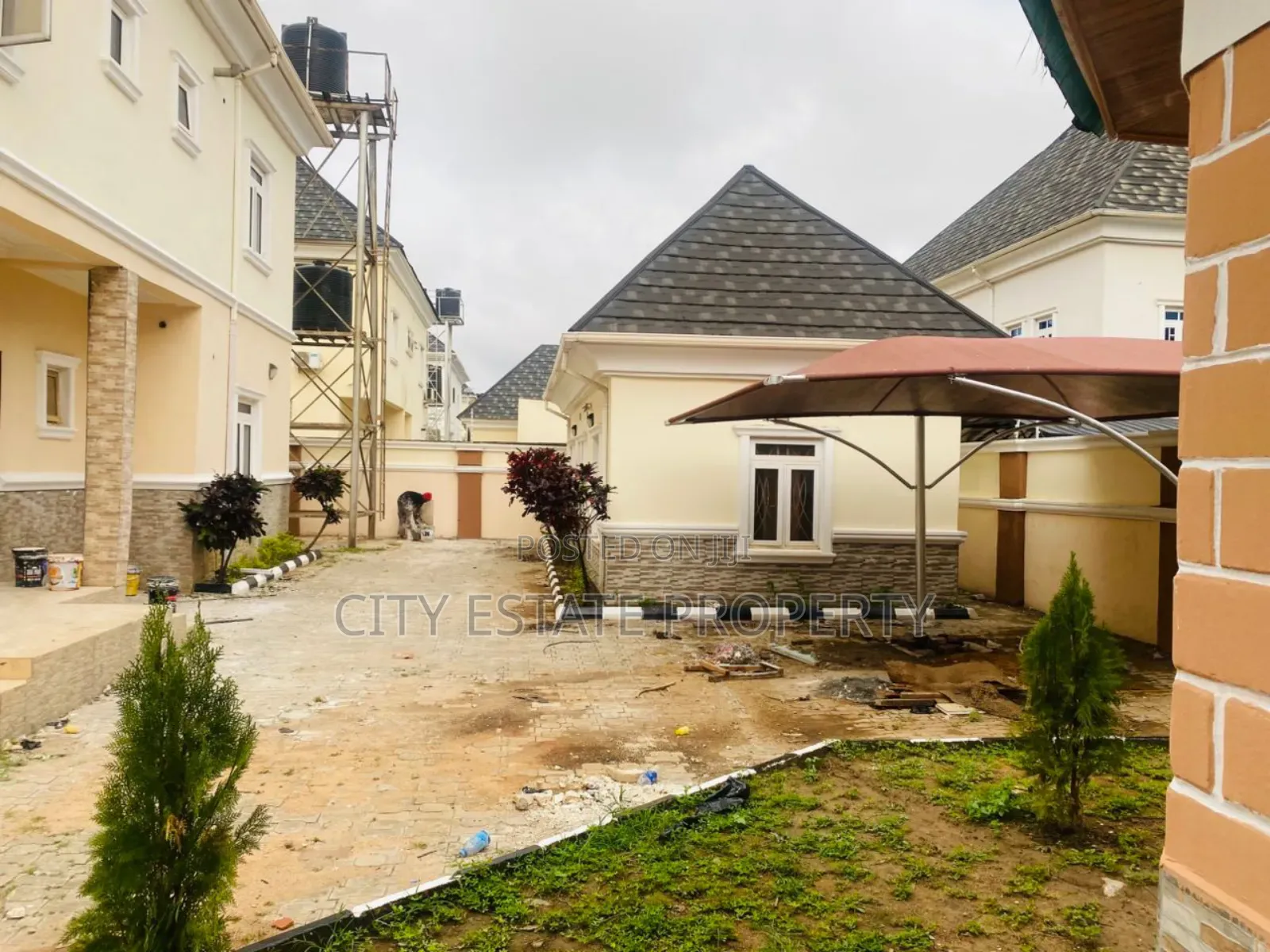 5bdrm Duplex in Efab Metropolis, Karsana for sale in Karsana