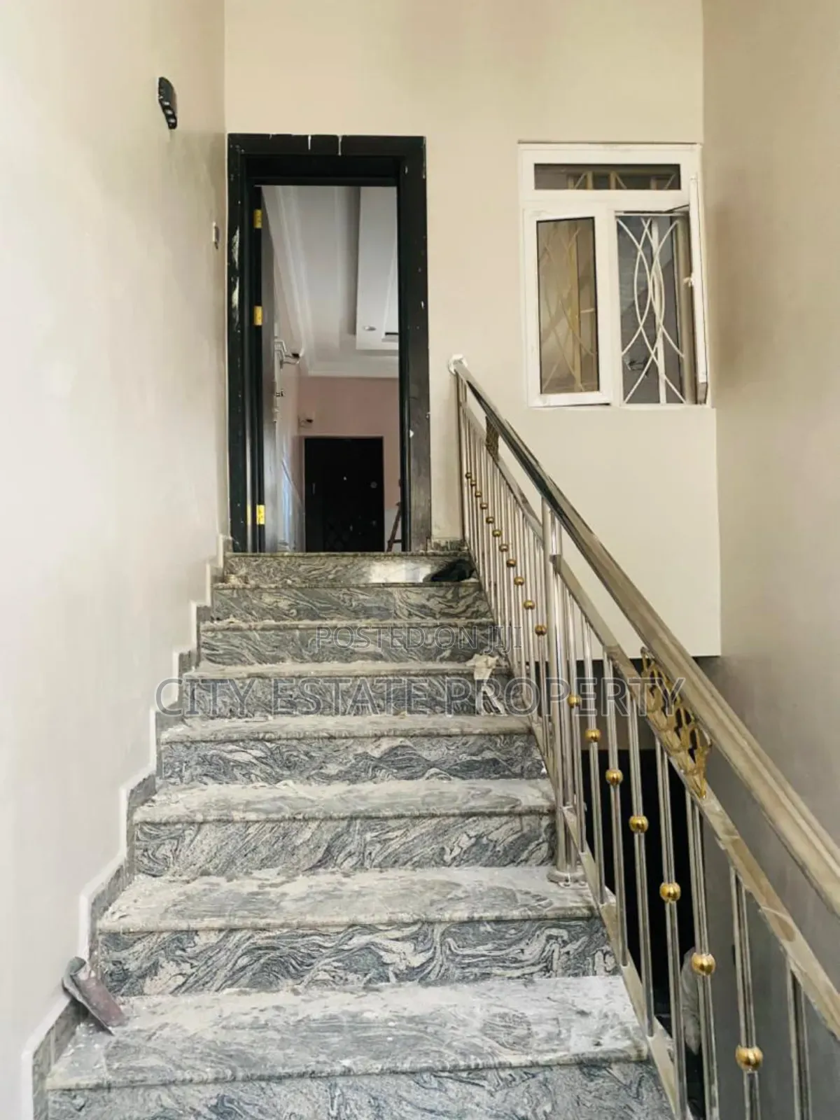 5bdrm Duplex in Efab Metropolis, Karsana for sale in Karsana