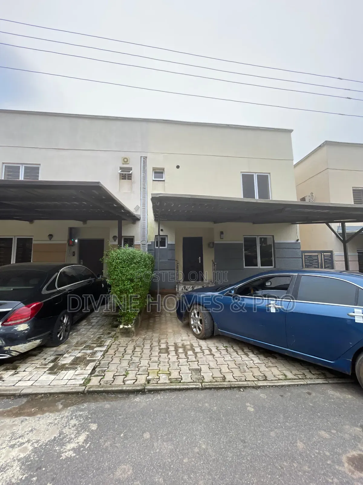 4bdrm Duplex in Life Camp for sale in Life Camp