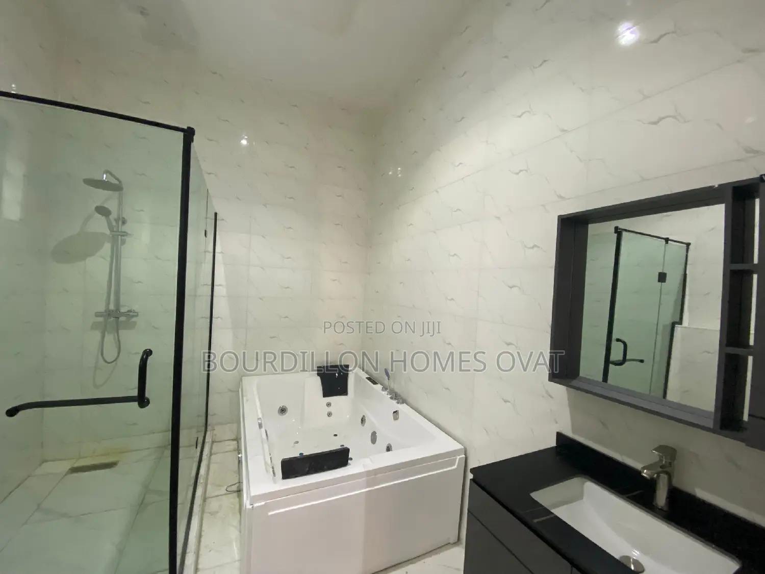 5bdrm Duplex in Ikota Villa Estate, for sale in Ikota