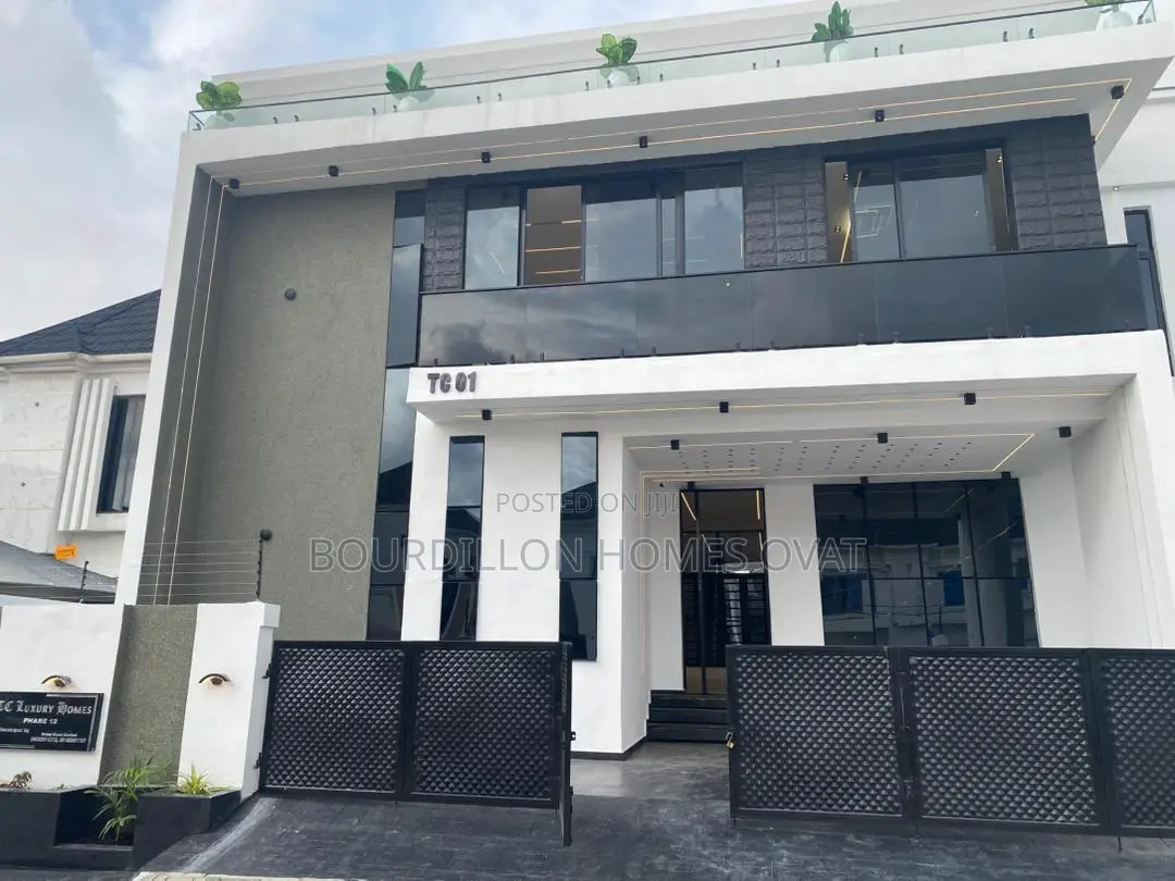 5bdrm Duplex in Addo Road, Ajah for sale in Ado / Ajah