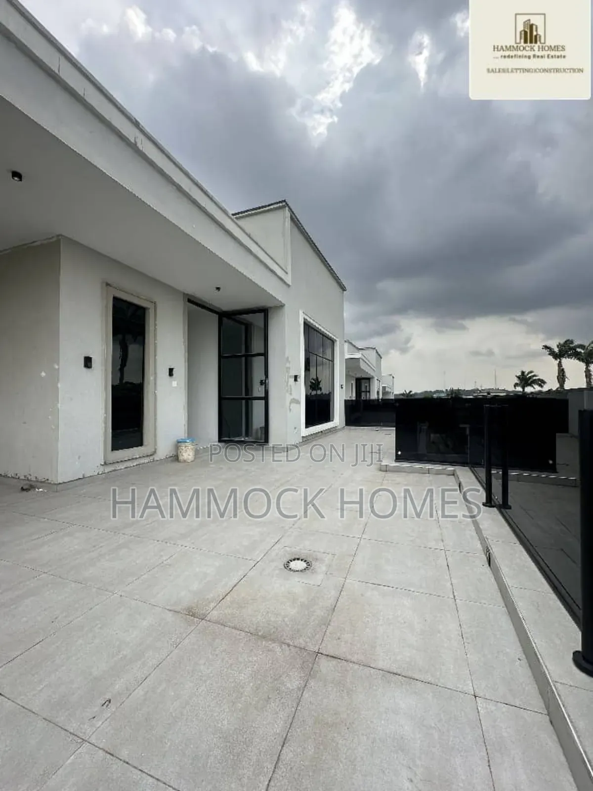 5bdrm Penthouse in Agodi Gra for sale in Agodi