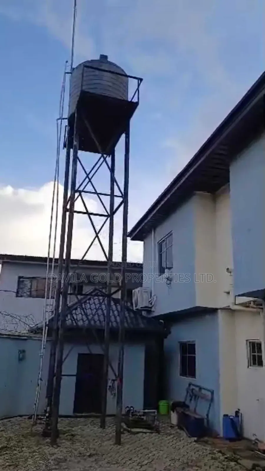 12bdrm Block of Flats in Benin City for sale in Benin City