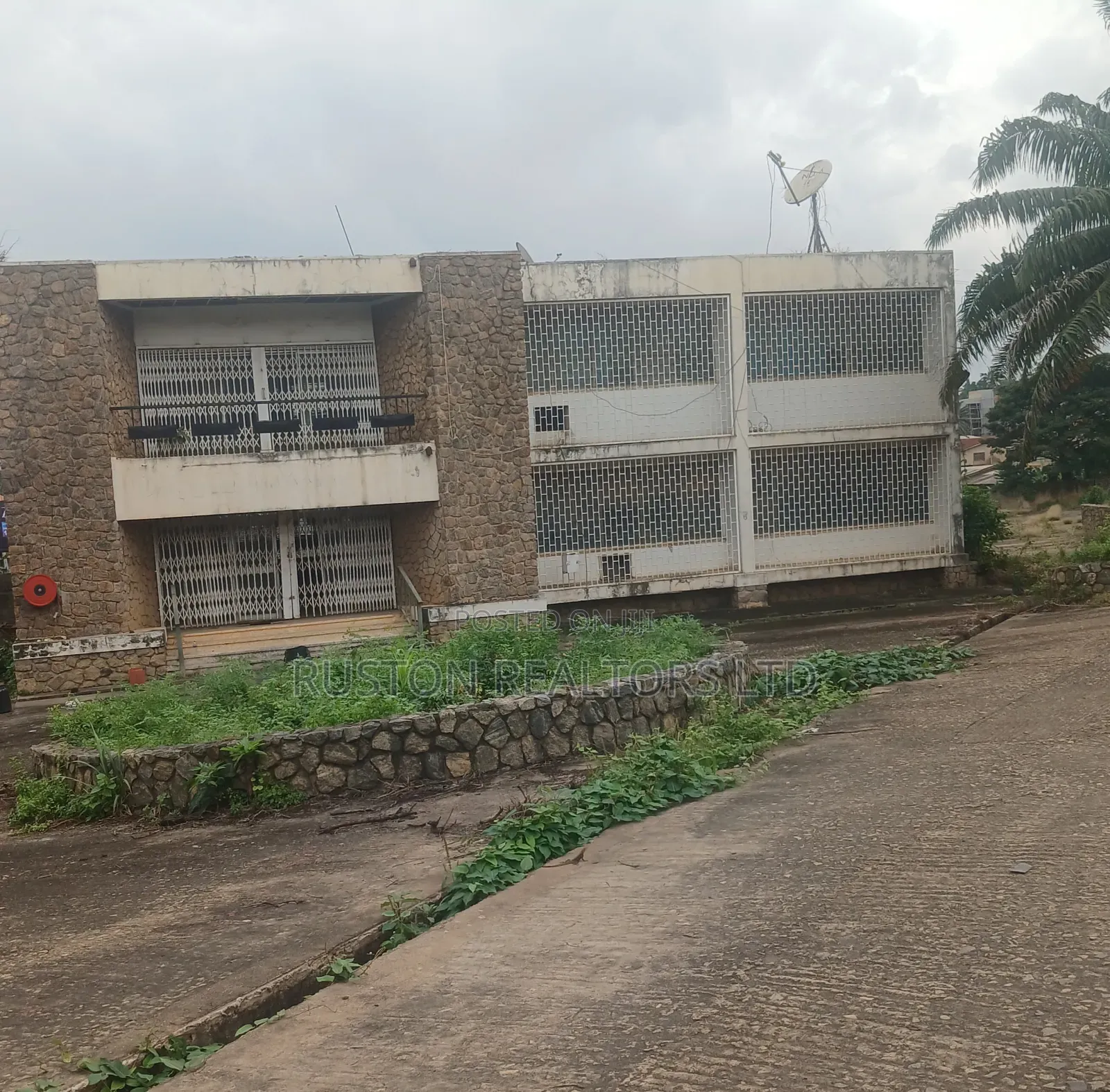 Warehouse on About 7 Acres Land in Ibadan