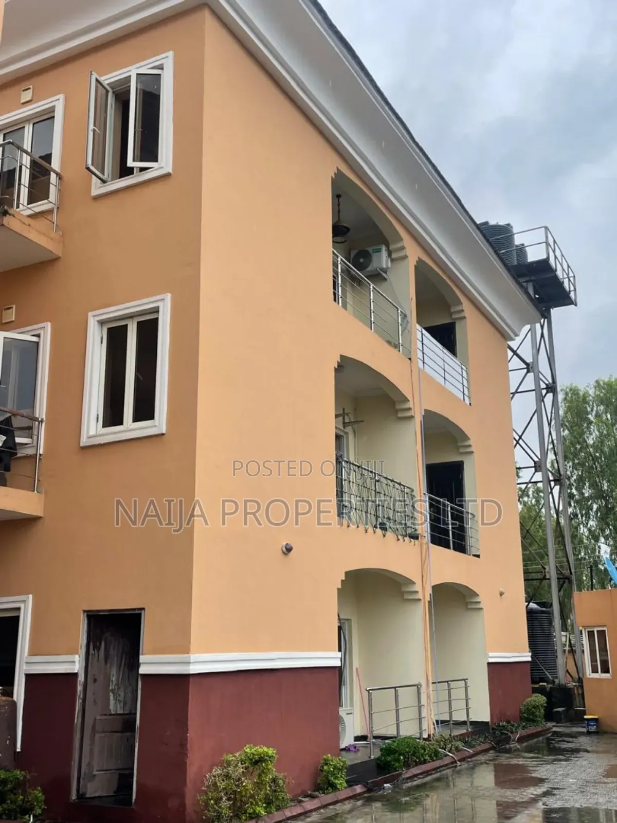 20 Flats at Oniru Estate, Victoria Island for Sale in Victoria Island