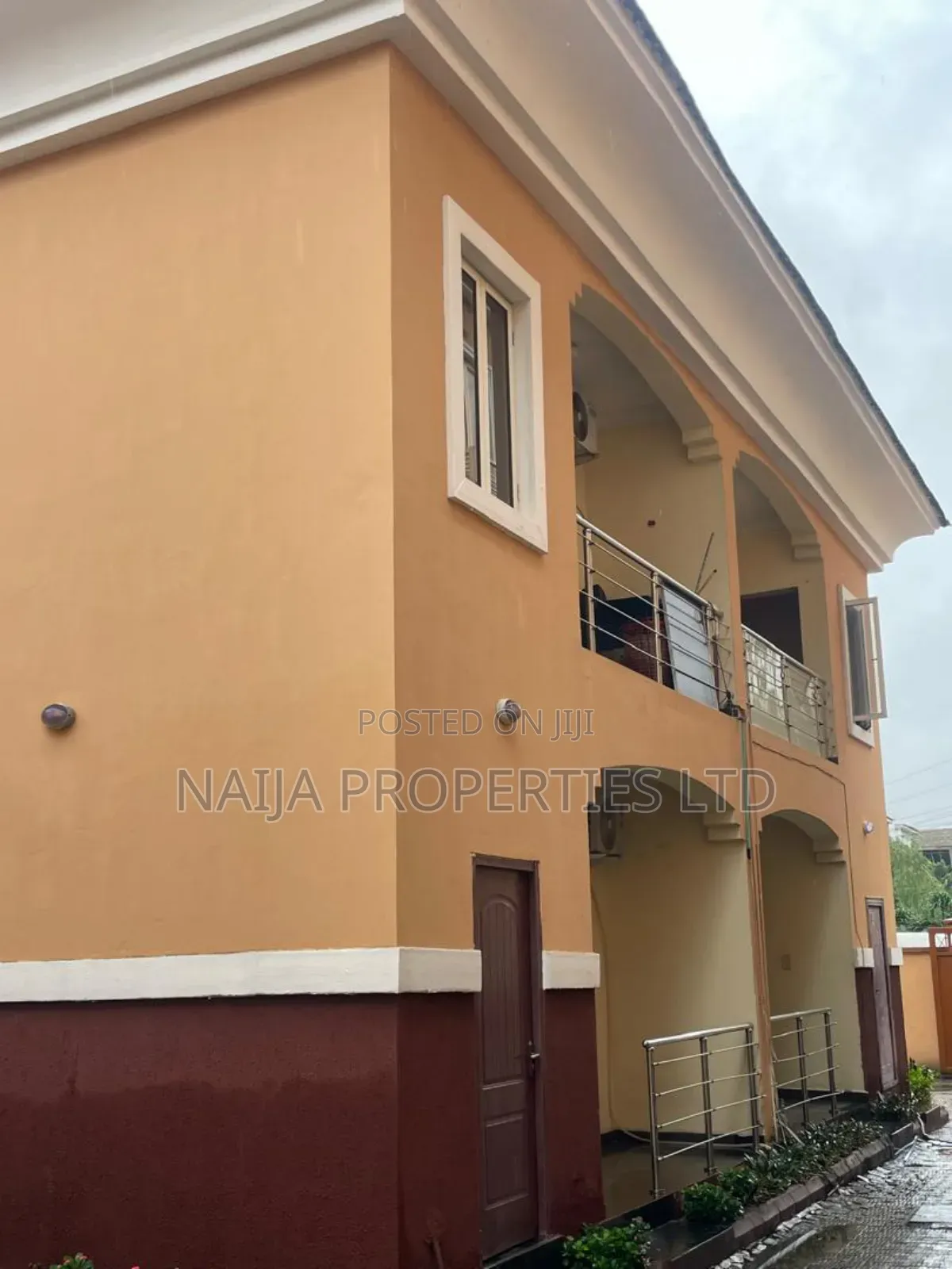 20 Flats at Oniru Estate, Victoria Island for Sale in Victoria Island