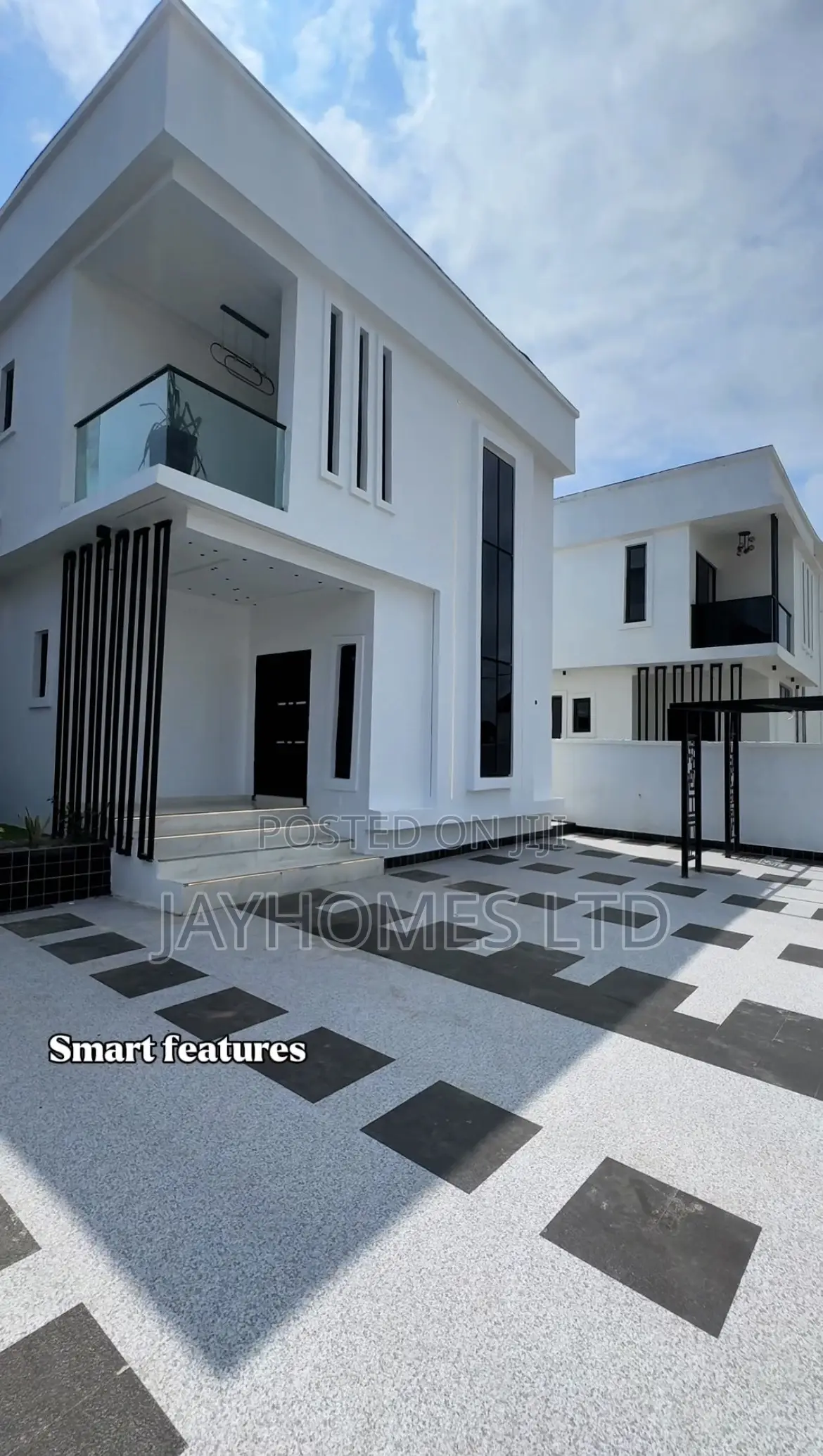Super Luxury 5 Bedroom Duplex With Swimming Pool for Sale in Asaba in Oshimili South