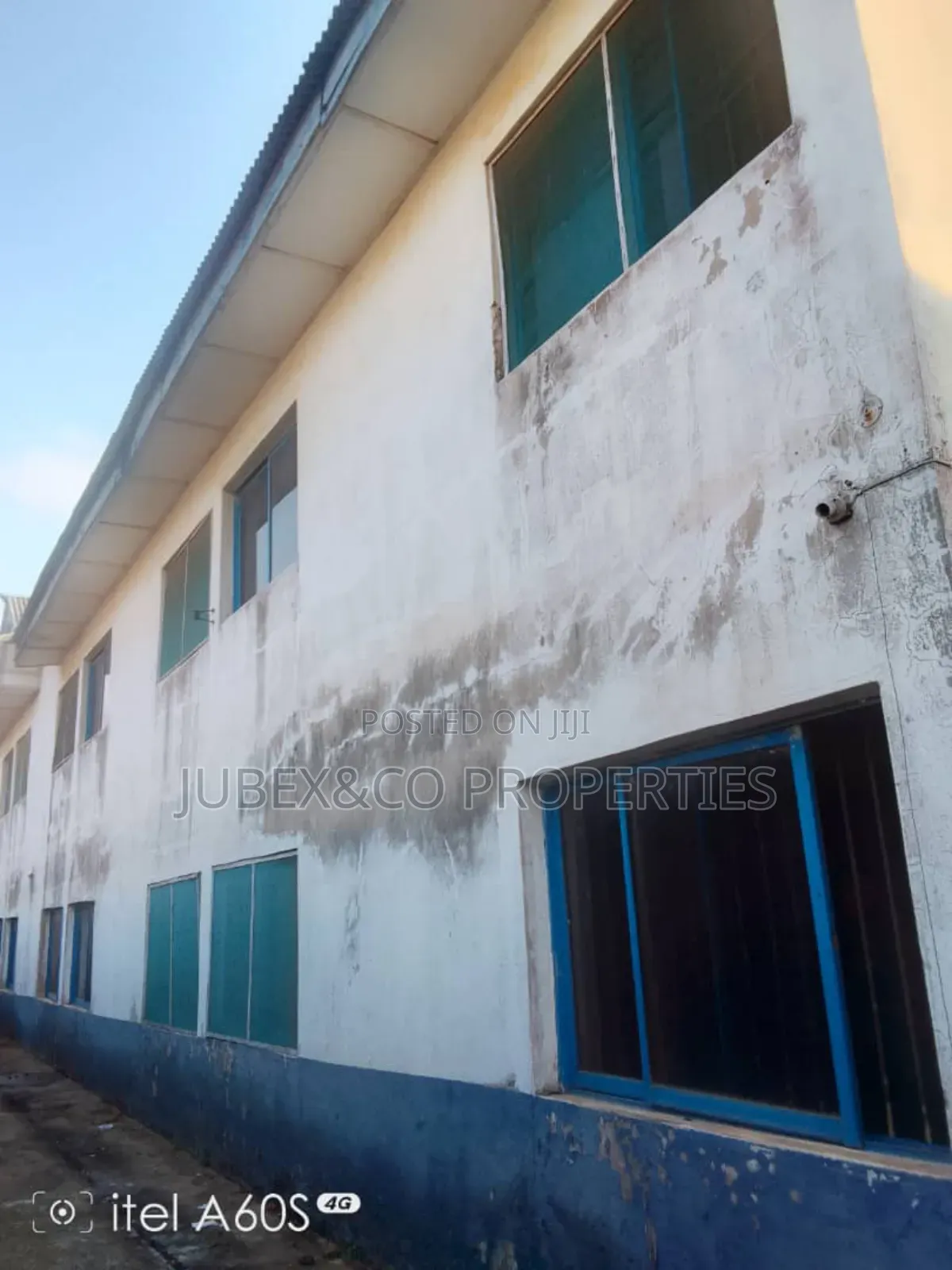 20bdrm House in Ishitu Road Igando for Sale in Igando / Ikotun/Igando