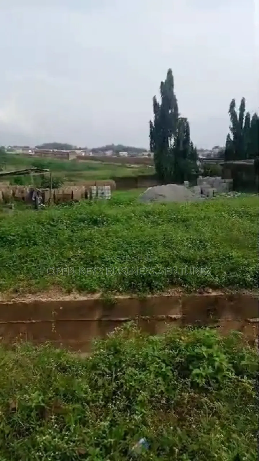 1029sqm Corner Piece of Bare Land at Akinola Maja Jericho Gra in Jericho
