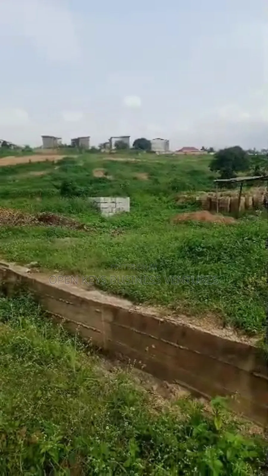 1029sqm Corner Piece of Bare Land at Akinola Maja Jericho Gra in Jericho