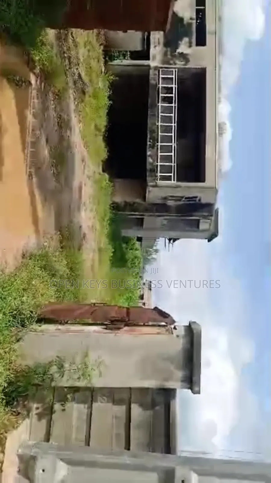 Mega Sale of 14,500sqm With an Old Buikding at New Bodija Ibadan in Bodija