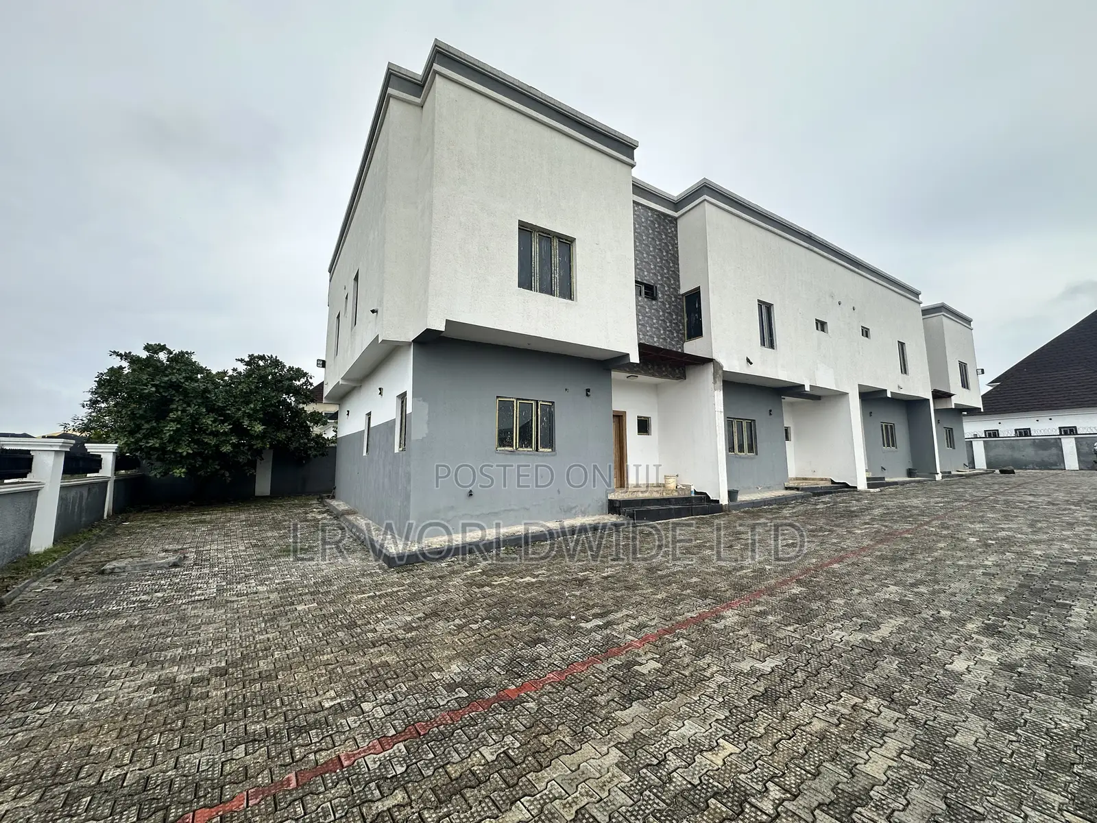 3bdrm Townhouse/Terrace in Lugbe District for Sale in Lugbe District