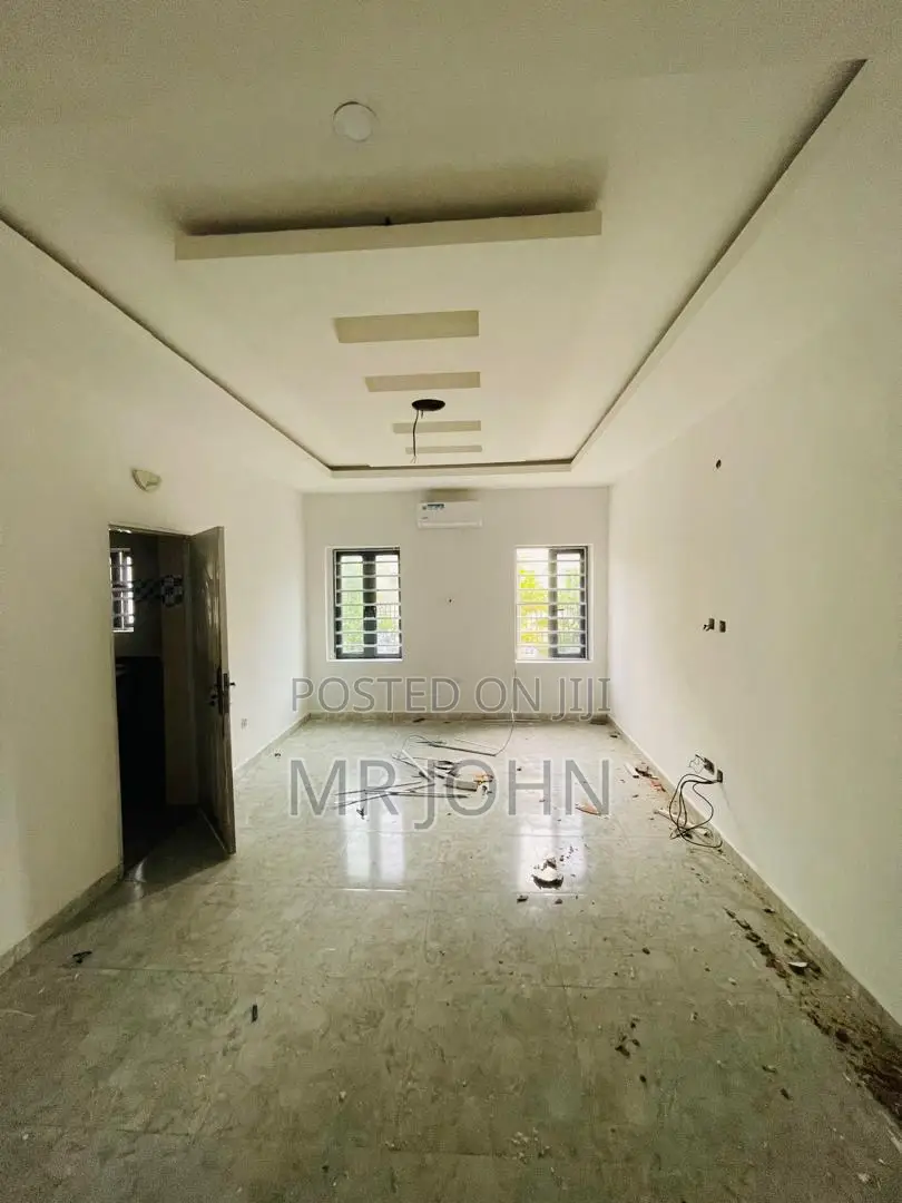 2bdrm Apartment in Ikota Owo, Lekki for rent in Lekki