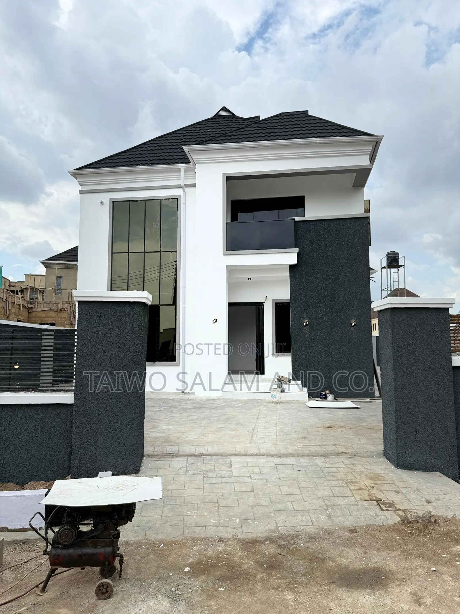 4bdrm Duplex in Akobo for sale in Akobo