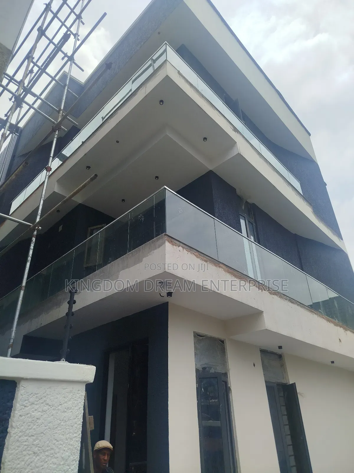 5bdrm House in Omole Phase 1 for sale in Omole Phase 1
