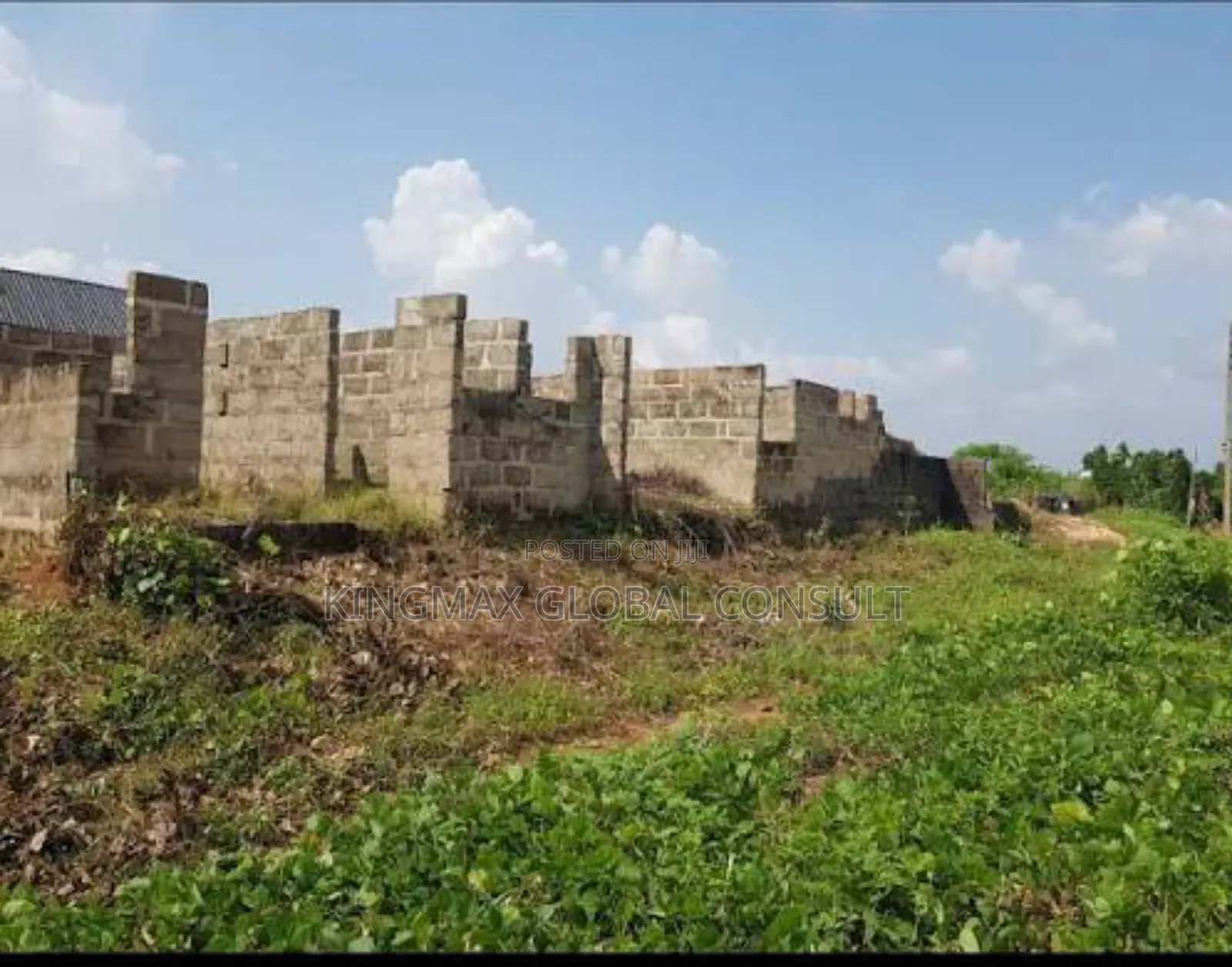Land For Sale: 943sqm Wuye Tarred Road With Uncompleted Building in Wuye