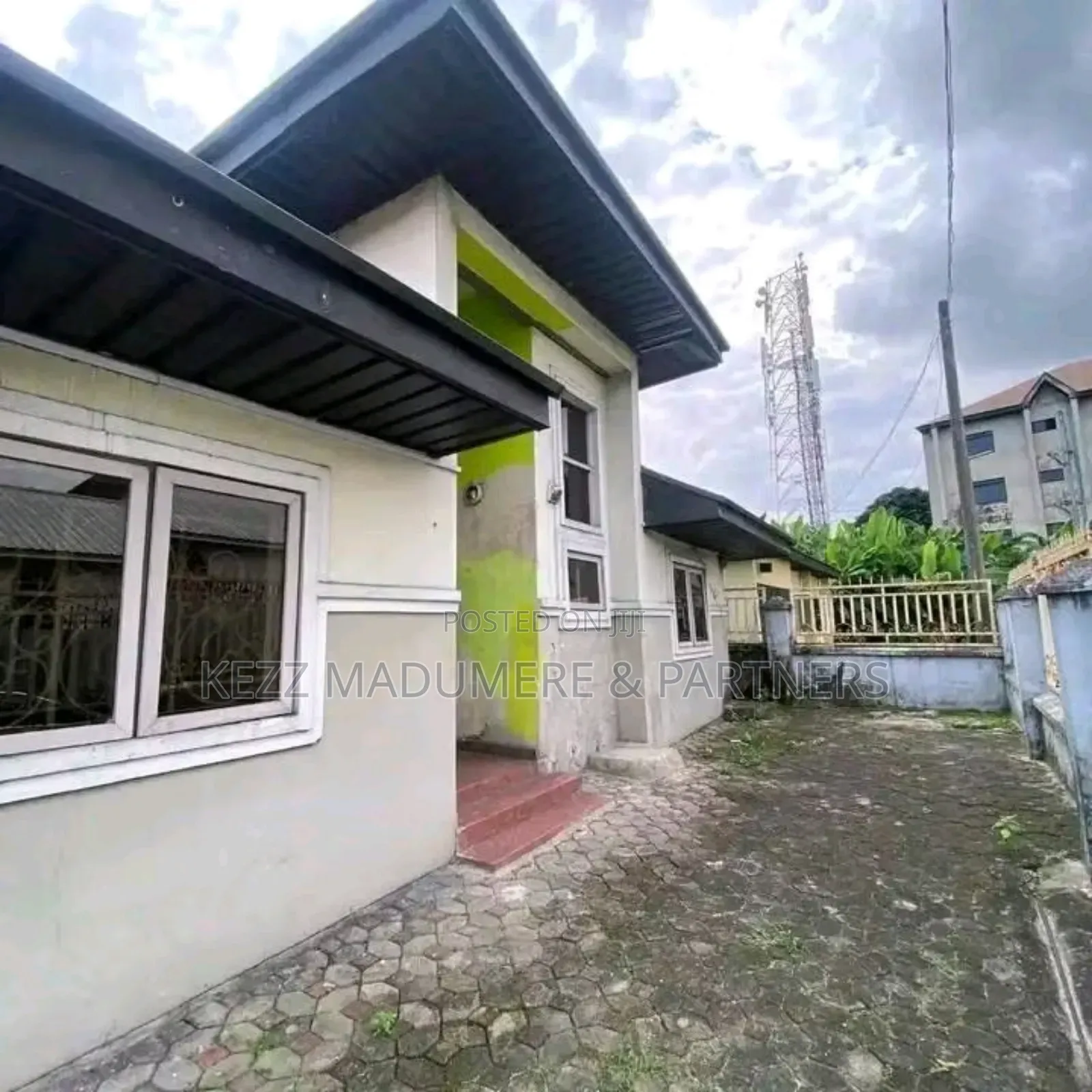 3bdrm Bungalow in Presidential Estate for sale in Port-Harcourt