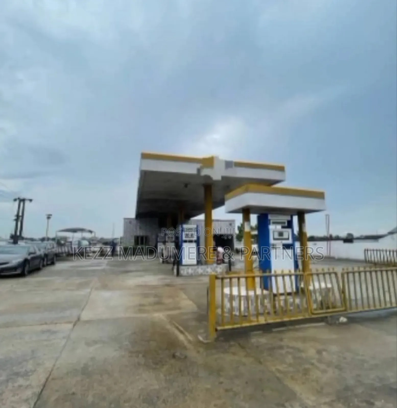 For Sale : Functional Filling Station in Port Harcourt in Port-Harcourt