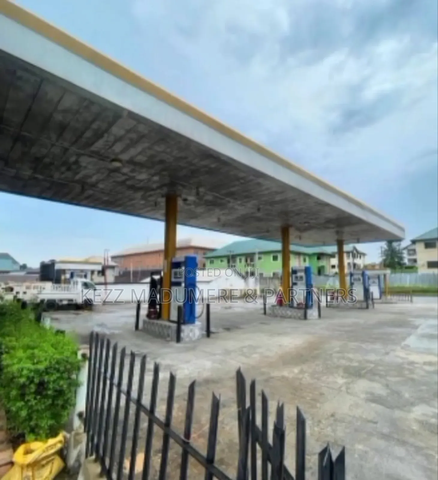 For Sale : Functional Filling Station in Port Harcourt in Port-Harcourt