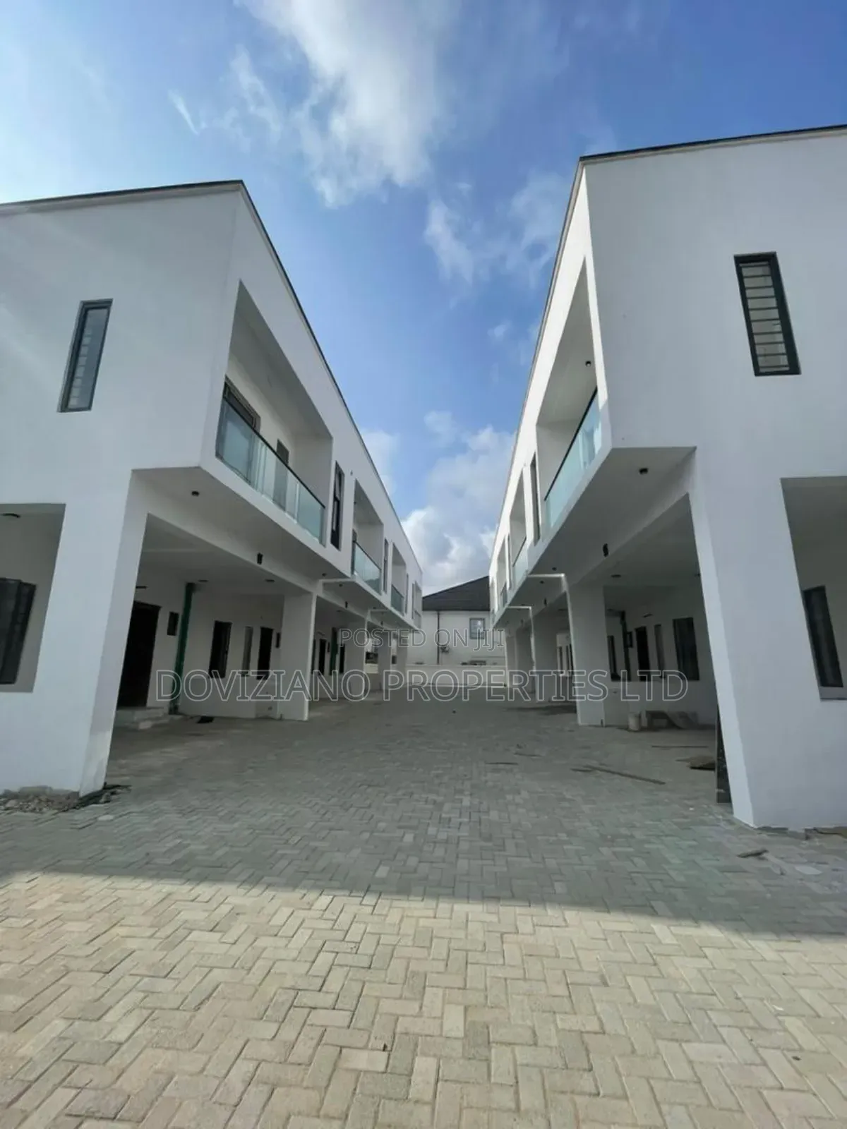 4bdrm Duplex in Lekki for sale in Lekki