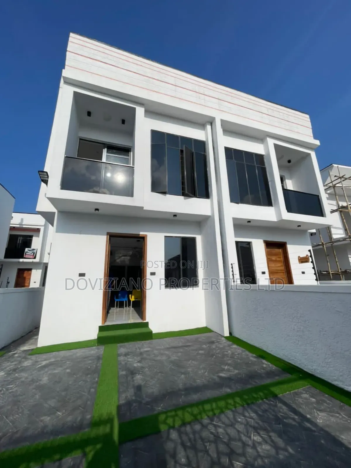 4bdrm Duplex in Ikota for sale in Ikota