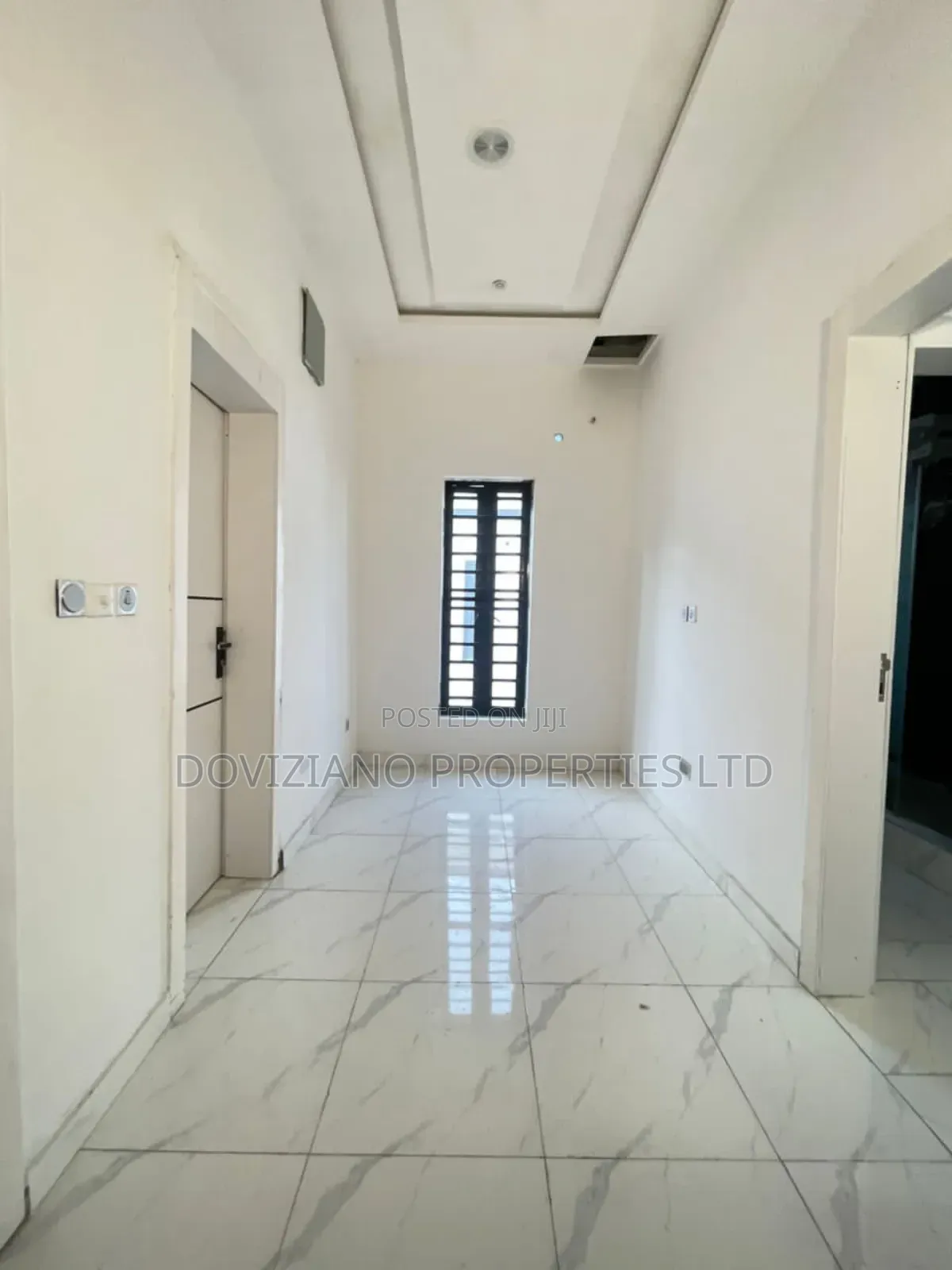 4bdrm Duplex in Ikota for sale in Ikota