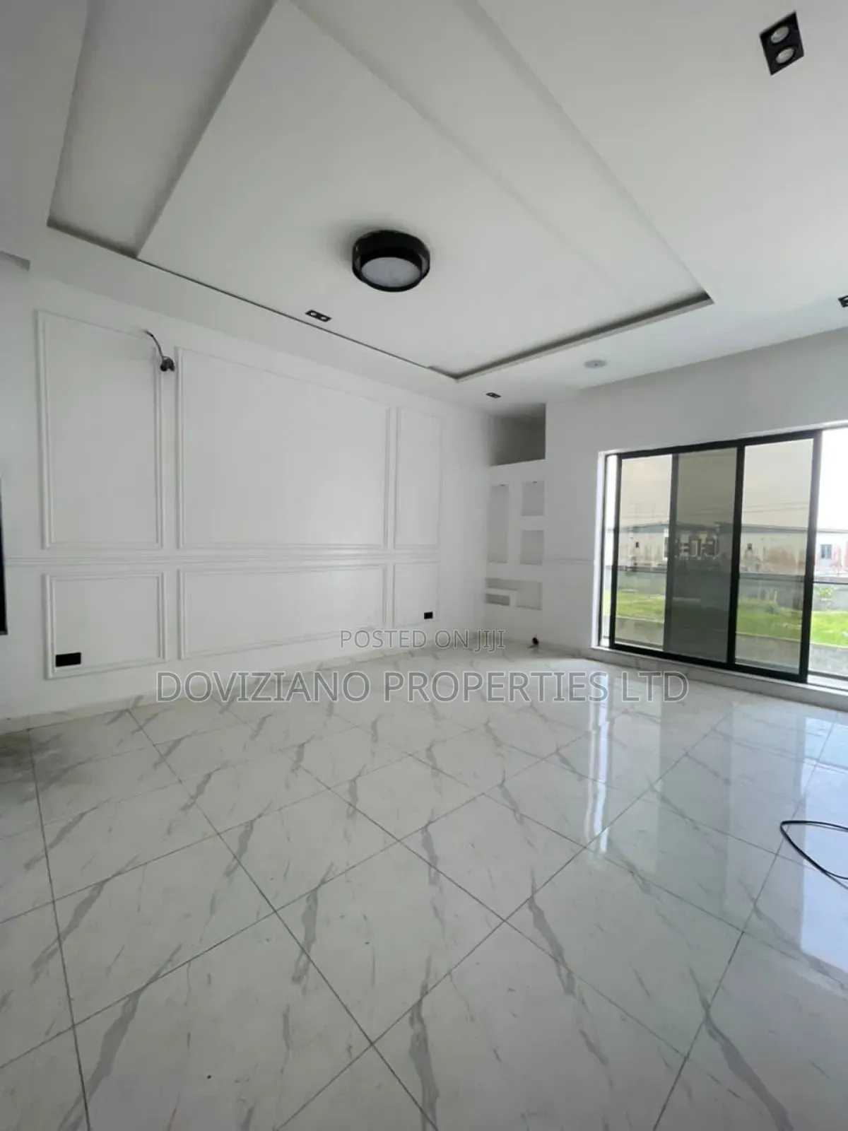4bdrm Duplex in Chevron for sale in Chevron