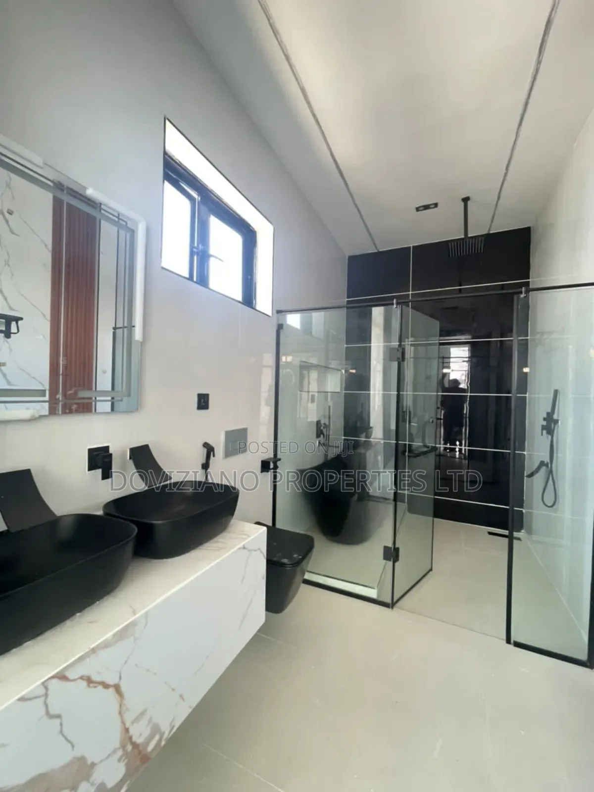 4bdrm Duplex in Chevron for sale in Chevron