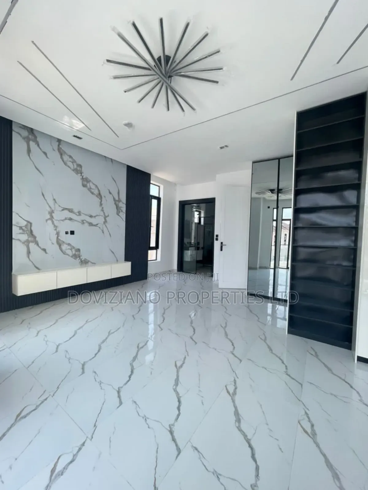 4bdrm Duplex in Chevron for sale in Chevron