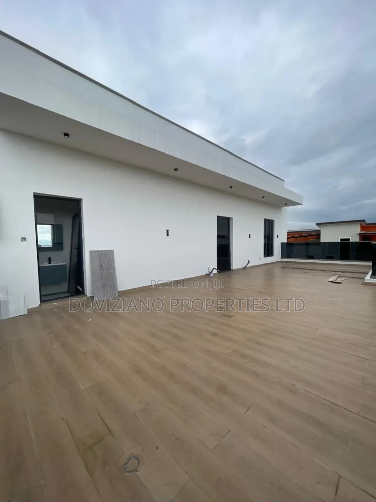 5bdrm Duplex in Osapa london for sale in Osapa london