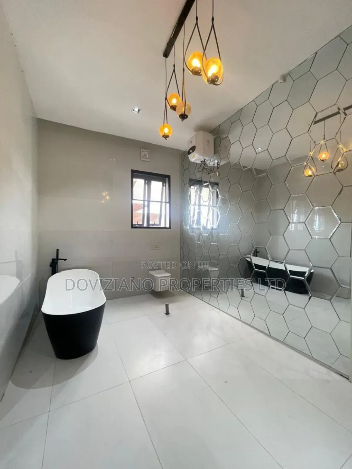 5bdrm Duplex in Osapa london for sale in Osapa london