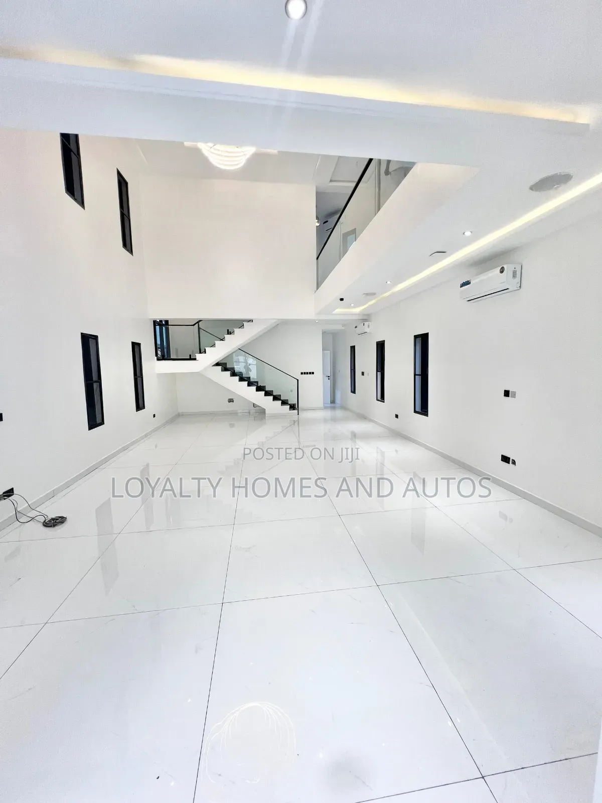 Furnished 4bdrm Duplex in Lekki Phase By for sale in Lekki Phase 1