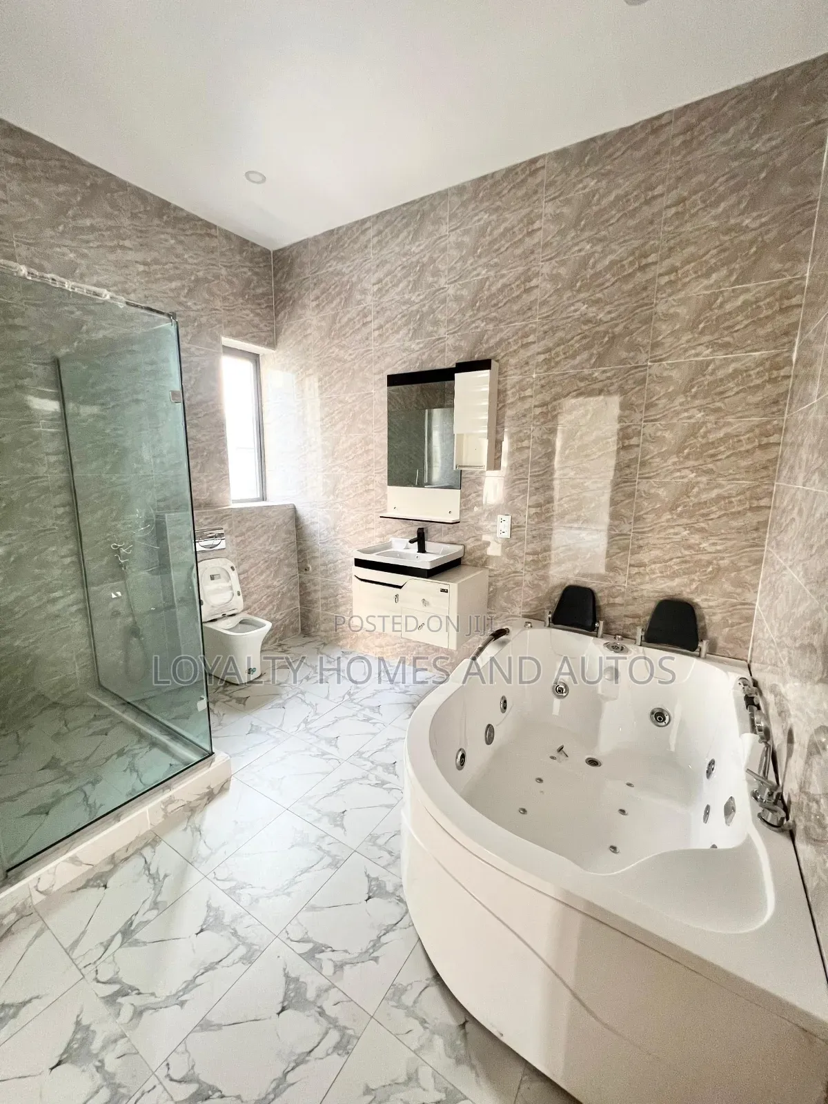 Furnished 5bdrm Duplex in Ikate for sale in Ikate